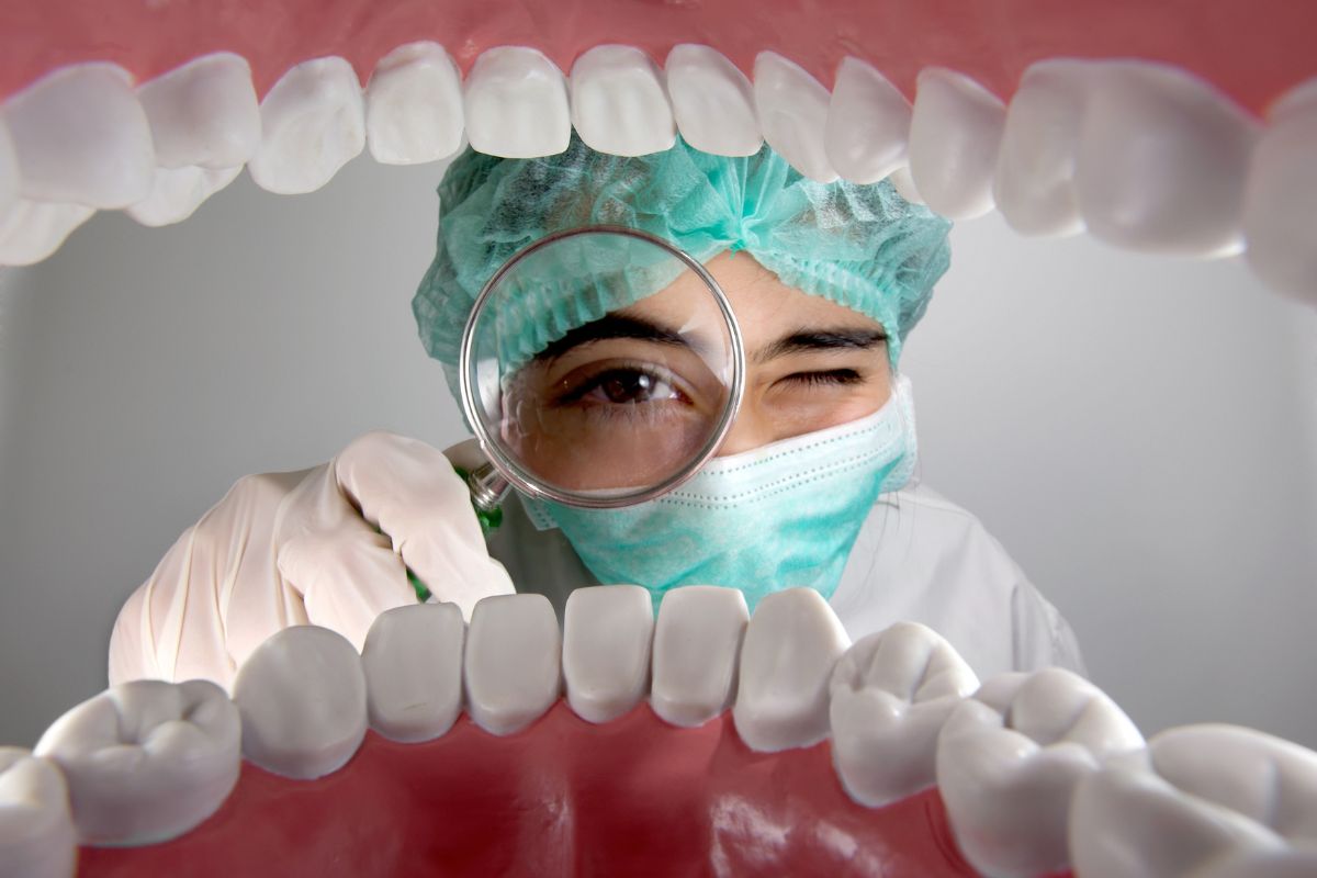How clear removable braces can improve oral health