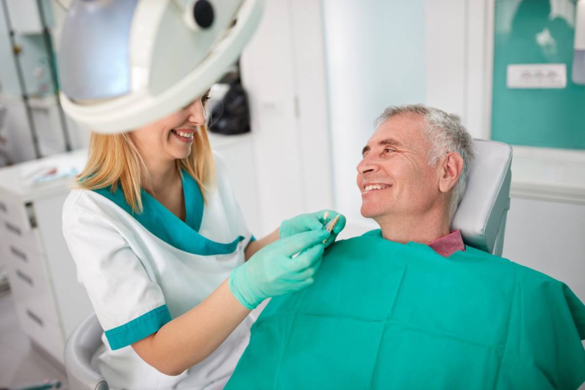 orthodontist-v-dentist-30250-1024x683 (1)