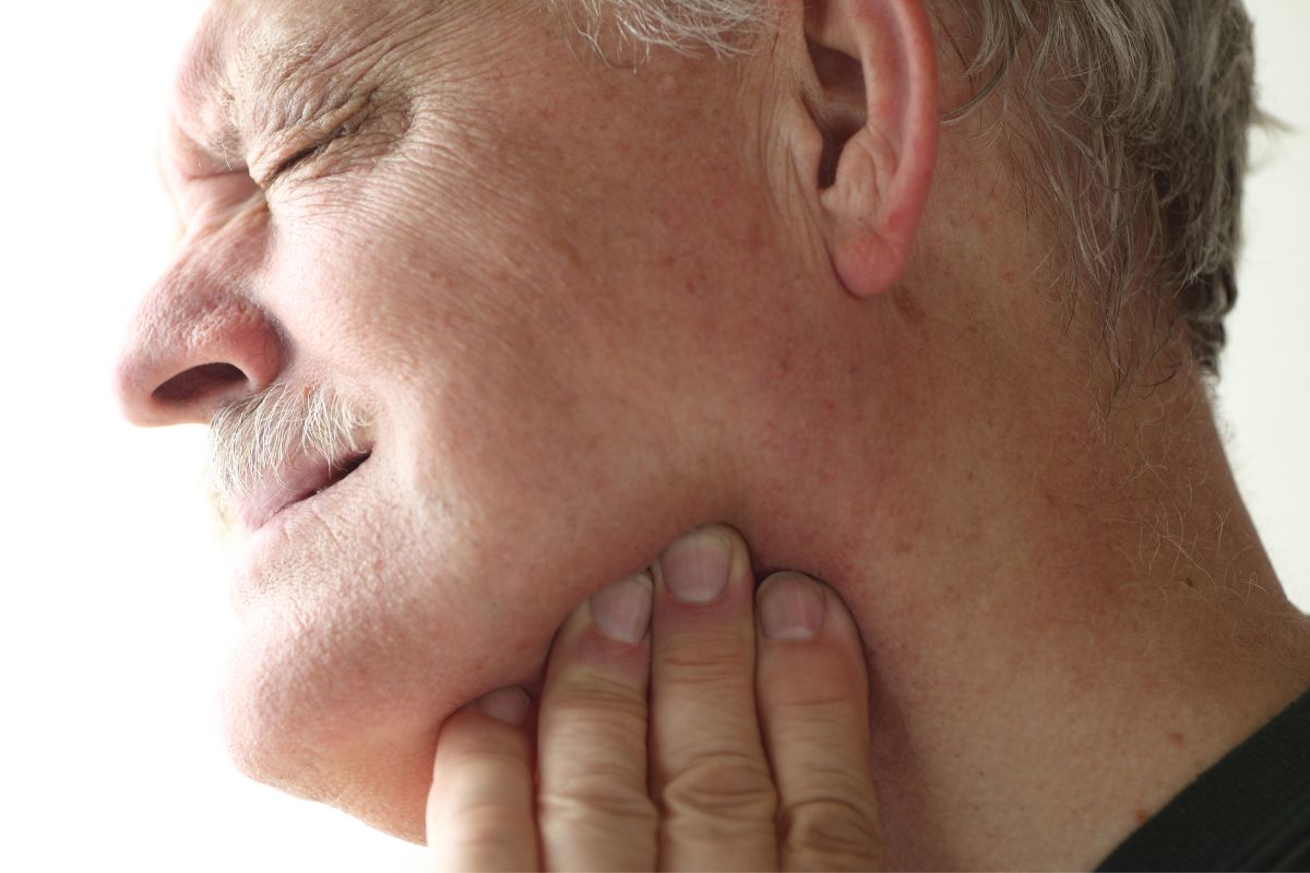 patients with jaw pain